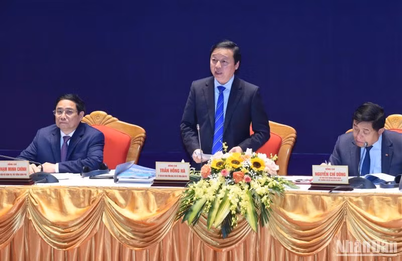 Phó Thủ tướng Trần Hồng Hà phát biểu.