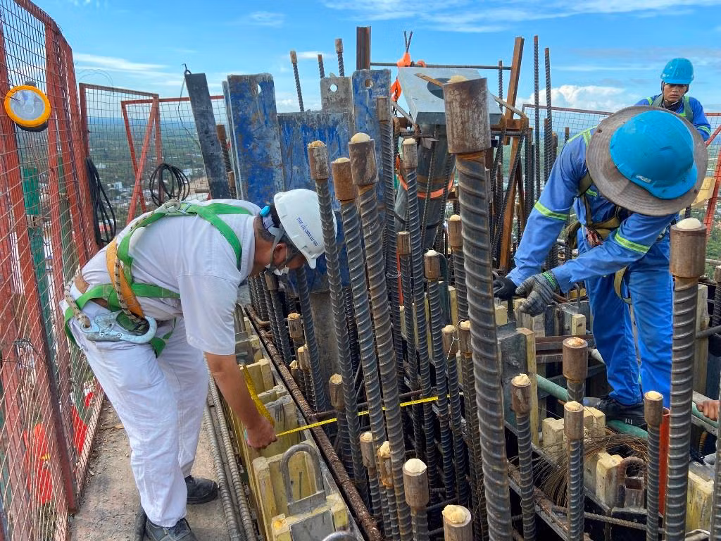 Đến sáng nay (1/10), công trường cầu Mỹ Thuận 2 vẫn thi công bình thường. Đến sáng nay (1/10), công trường cầu Mỹ Thuận 2 vẫn thi công bình thường.