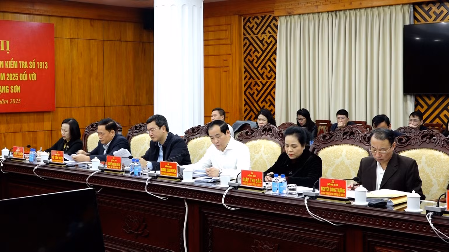 Các đồng chí trong Ban Thường vụ Tỉnh ủy Lạng Sơn. Các đồng chí trong Ban Thường vụ Tỉnh ủy Lạng Sơn.