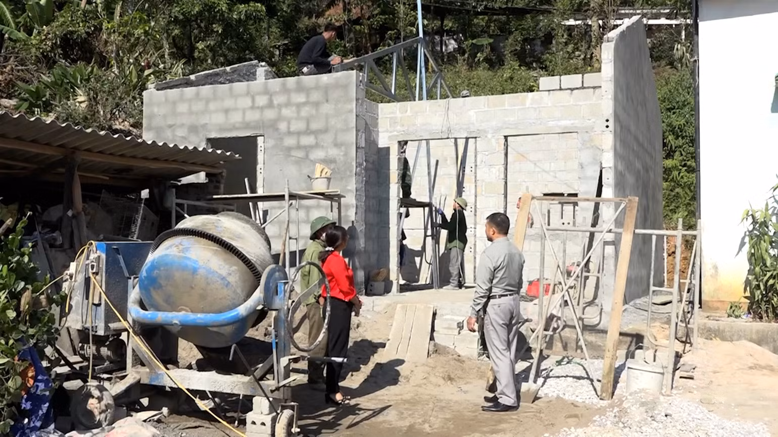 Xây nhà Đại đoàn kết tại địa bàn huyện Bình Gia. Xây nhà Đại đoàn kết tại địa bàn huyện Bình Gia.