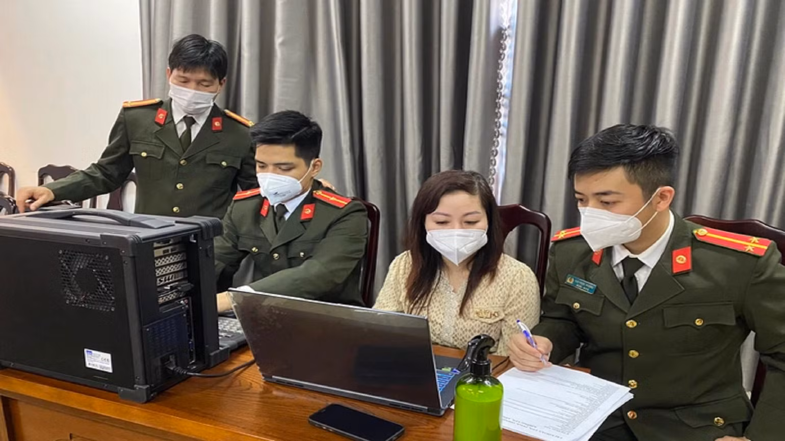 Một đối tượng mua bán trái phép thông tin cá nhân bị xử lý. Một đối tượng mua bán trái phép thông tin cá nhân bị xử lý.