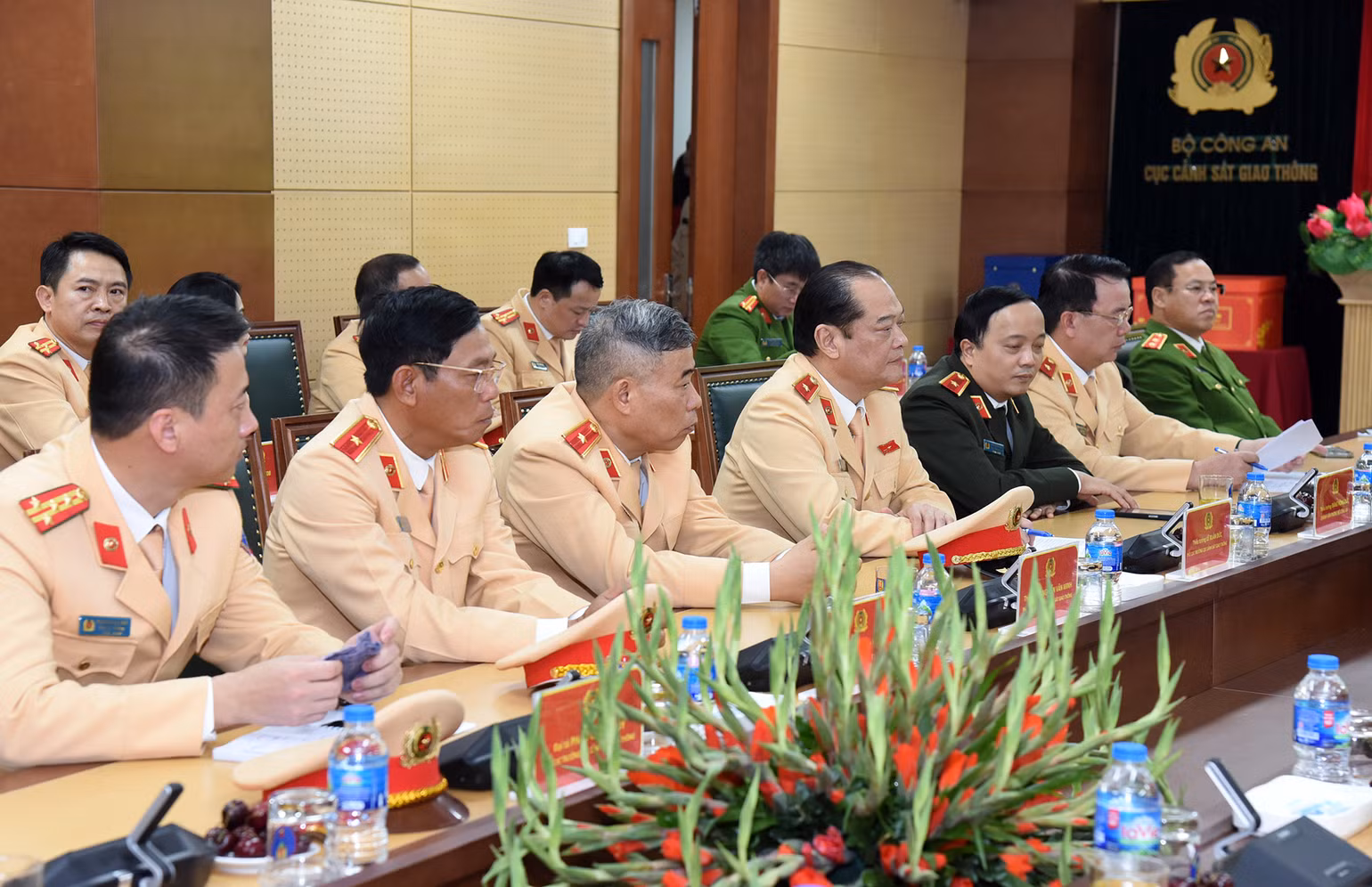 Đại diện lãnh đạo Cục trưởng Cục Cảnh sát giao tham dự. Đại diện lãnh đạo Cục trưởng Cục Cảnh sát giao tham dự.
