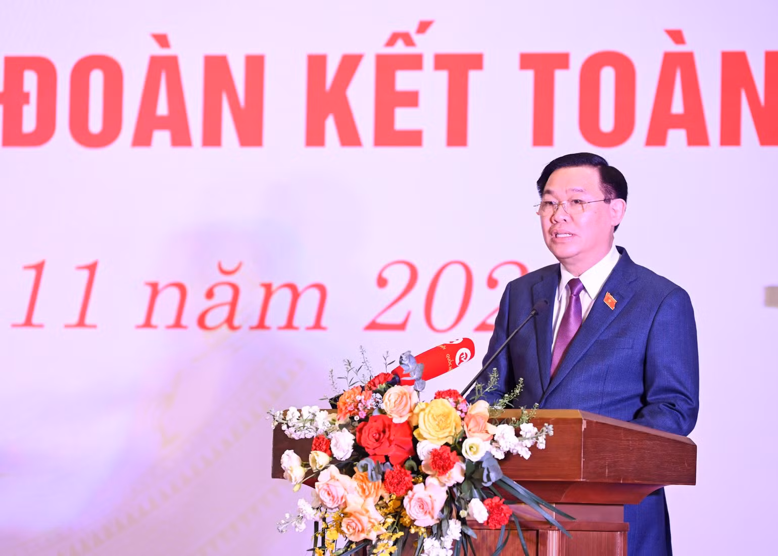Chủ tịch Quốc hội Vương Đình Huệ phát biểu tại buổi gặp mặt.