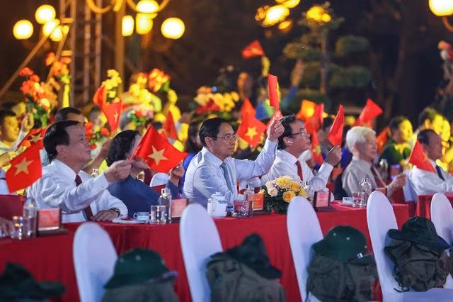 Thủ tướng Phạm Minh Chính dự chương trình tại điểm cầu Thành phố Hồ Chí Minh. (Ảnh: VGP)