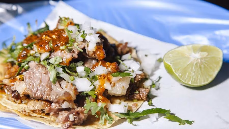 Tacos là món ăn không thể không nhắc tới khi nói tới ẩm thực Mexico (Ảnh: CNN) Tacos là món ăn không thể không nhắc tới khi nói tới ẩm thực Mexico (Ảnh: CNN)