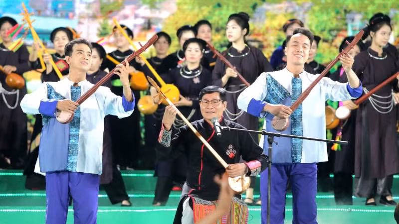 Các đoàn nghệ thuật tham gia biểu diễn tại lễ khai mạc.