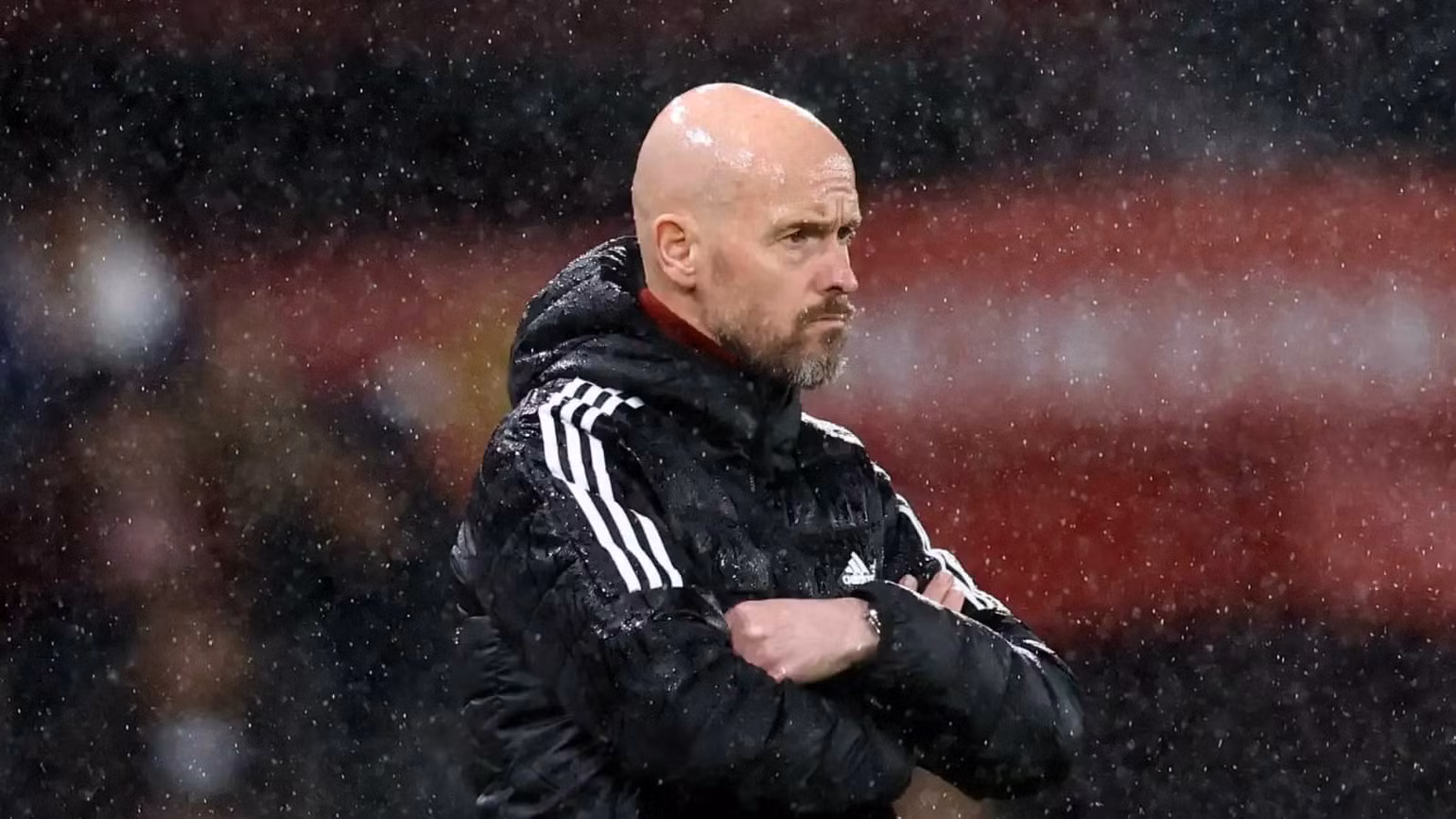 Ten Hag dẫn dắt Manu trong giai đoạn đầy khó khăn. (Ảnh: ESPN)