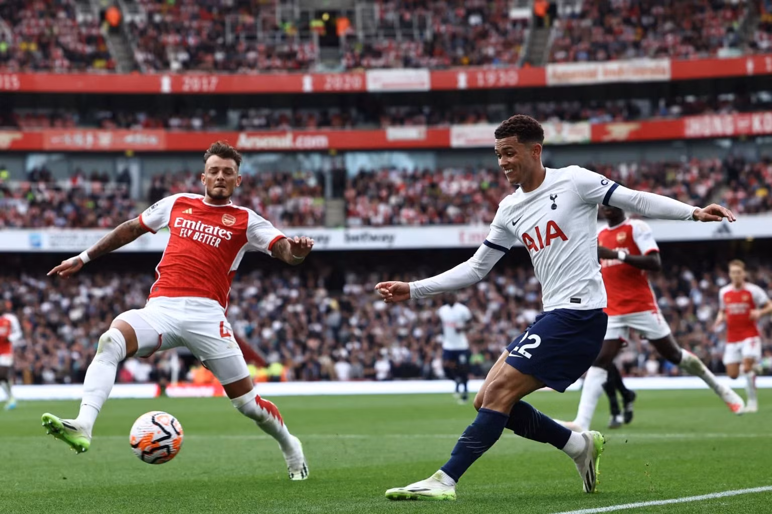 Brennan Johnson thi đấu ấn tượng trước Arsenal.