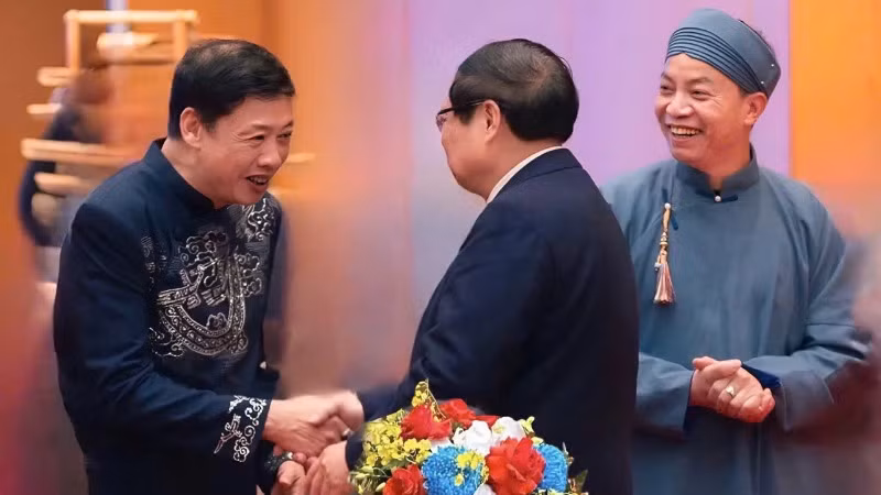 Thủ tướng Phạm Minh Chính dành nhiều lời động viên tới các nghệ sĩ đang ngày đêm miệt mài với giá trị truyền thống của dân tộc.