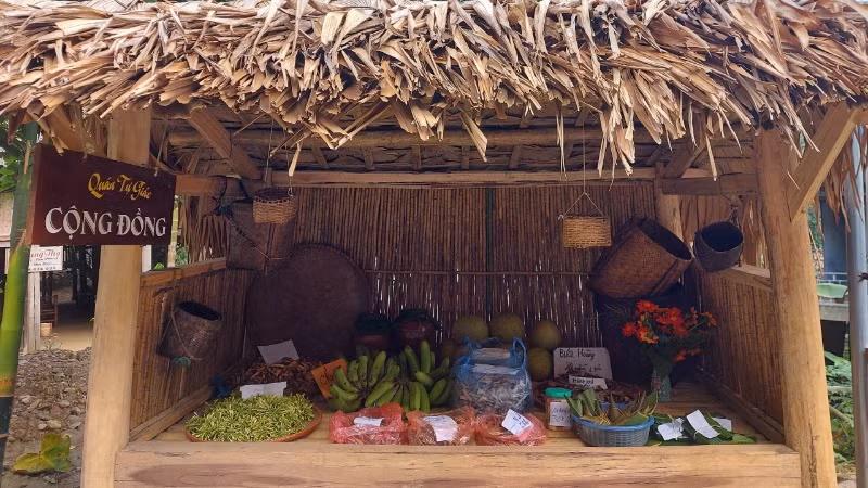 Gian hàng "tự giác". Gian hàng "tự giác".