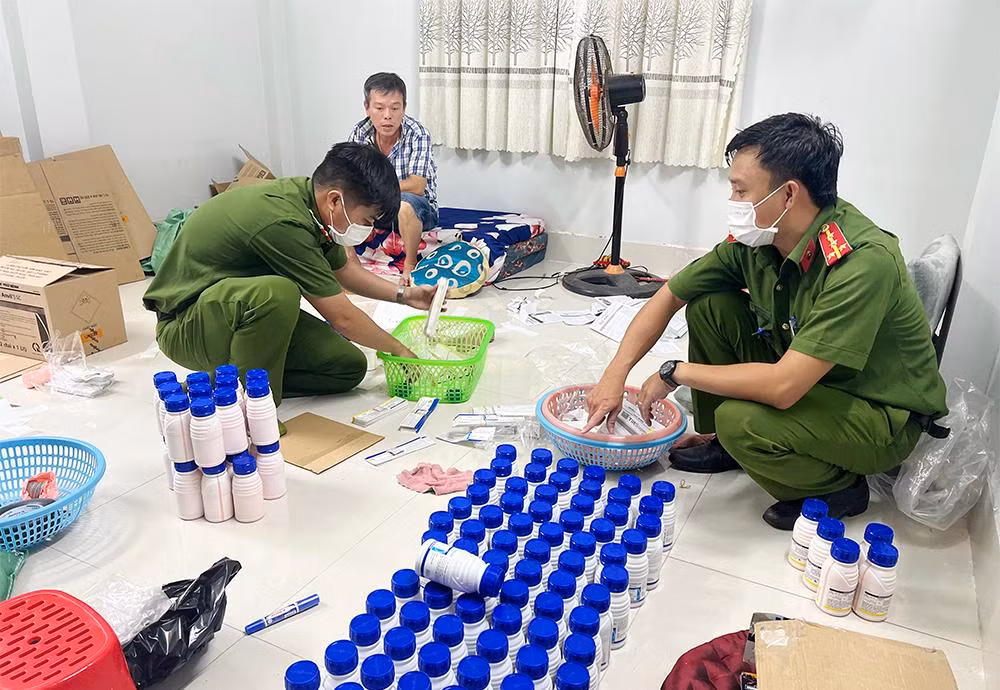 Số tang vật thu giữ tại nhà Giác thuê.