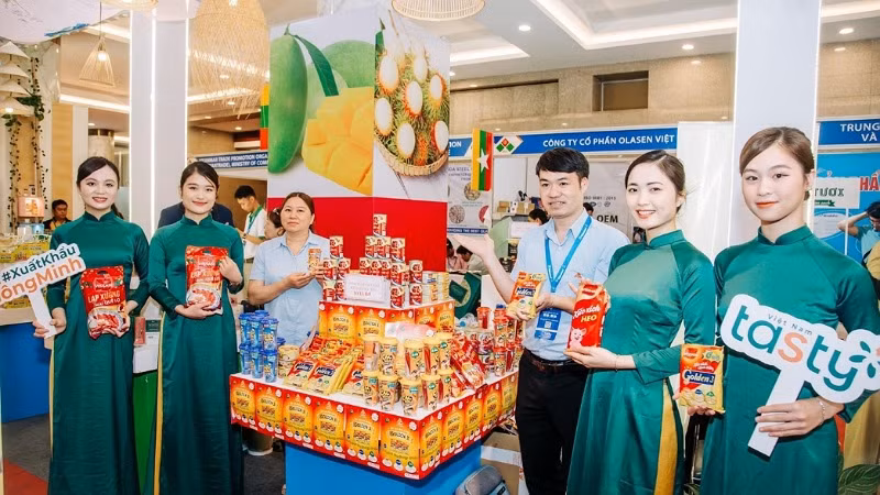 Giới thiệu sản phẩm nông nghiệp chế biến của Việt Nam tại Hội chợ Vietnam Expo 2023.