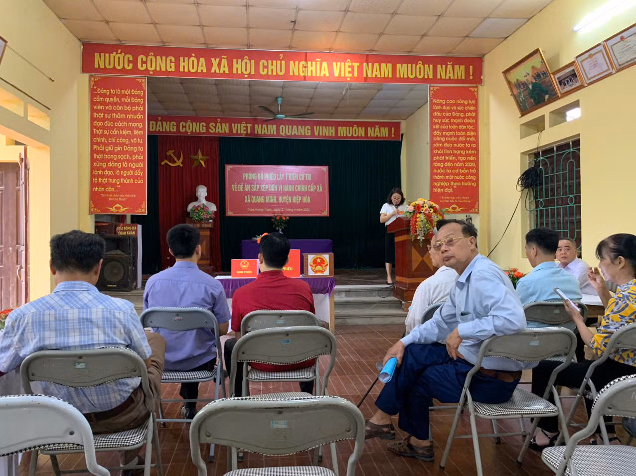 Xã Quang Minh, huyện Hiệp Hòa tổ chức lấy ý kiến cử tri về Đề án sắp xếp đơn vị hành chính cấp xã.