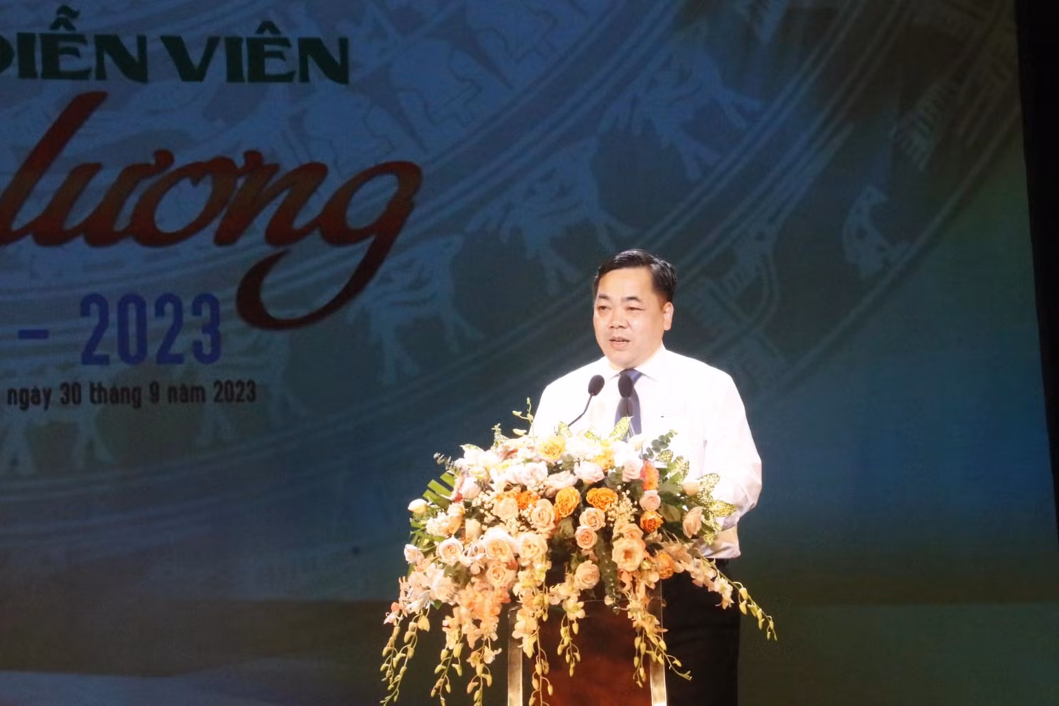 Ông Trần Hướng Dương phát biểu tại Lễ bế mạc. Ông Trần Hướng Dương phát biểu tại Lễ bế mạc.