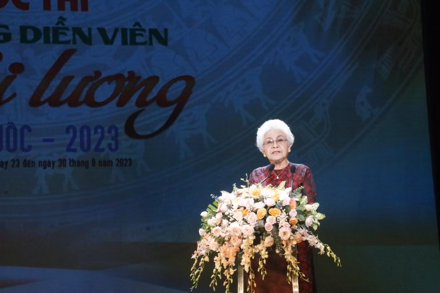 Đạo diễn Ca Lê Hồng đánh giá về chất lượng nghệ thuật cuộc thi. Đạo diễn Ca Lê Hồng đánh giá về chất lượng nghệ thuật cuộc thi.