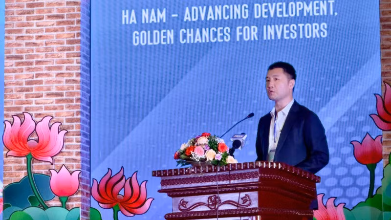 Tiến sĩ Bùi Văn Mạnh, Giám đốc Sở Du lịch Ninh Bình chia sẻ ý kiến tại Hội nghị. Tiến sĩ Bùi Văn Mạnh, Giám đốc Sở Du lịch Ninh Bình chia sẻ ý kiến tại Hội nghị.