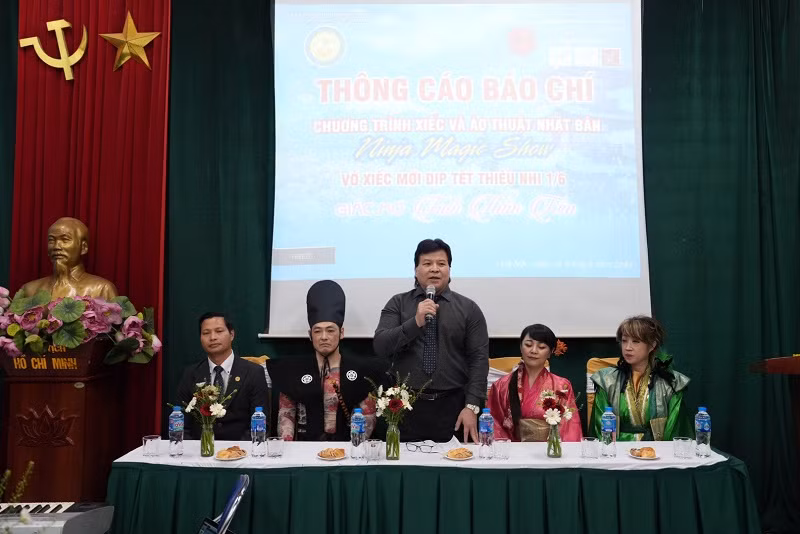 Nghệ sĩ nhân dân Tống Toàn Thắng chia sẻ tại buổi gặp gỡ báo chí. (Ảnh: Quang Tấn) Nghệ sĩ nhân dân Tống Toàn Thắng chia sẻ tại buổi gặp gỡ báo chí. (Ảnh: Quang Tấn)
