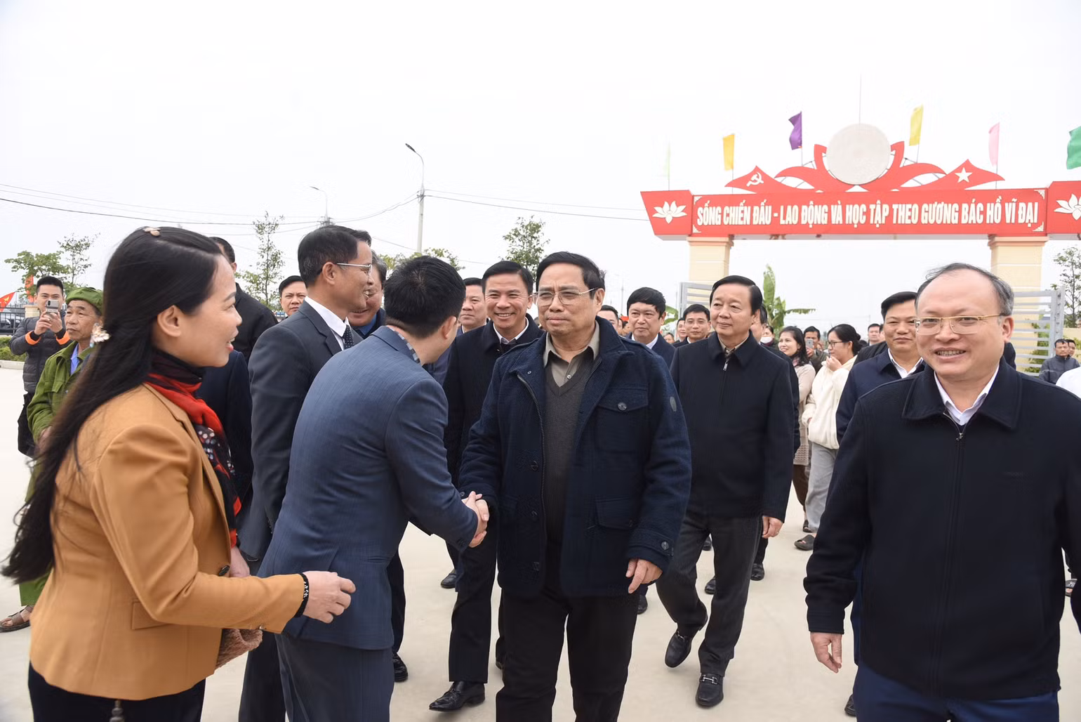 Thủ tướng thăm khu tái định cư xã Đông Minh, huyện Đông Sơn, tỉnh Thanh Hóa.