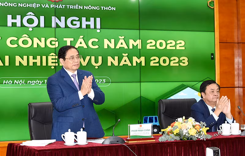 Thủ tướng Phạm Minh Chính và Bộ trưởng Nông nghiệp và Phát triển nông thôn Lê Minh Hoan chủ trì hội nghị. Thủ tướng Phạm Minh Chính và Bộ trưởng Nông nghiệp và Phát triển nông thôn Lê Minh Hoan chủ trì hội nghị.