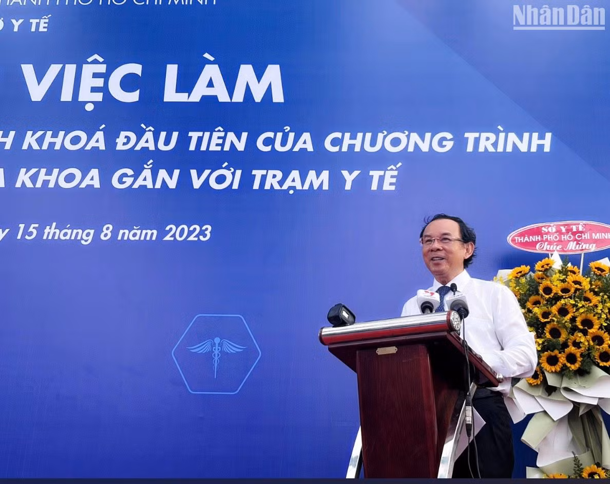 Đồng chí Nguyễn Văn Nên, Ủy viên Bộ Chính trị, Bí thư Thành ủy Thành phố Hồ Chí Minh phát biểu tại chương trình.