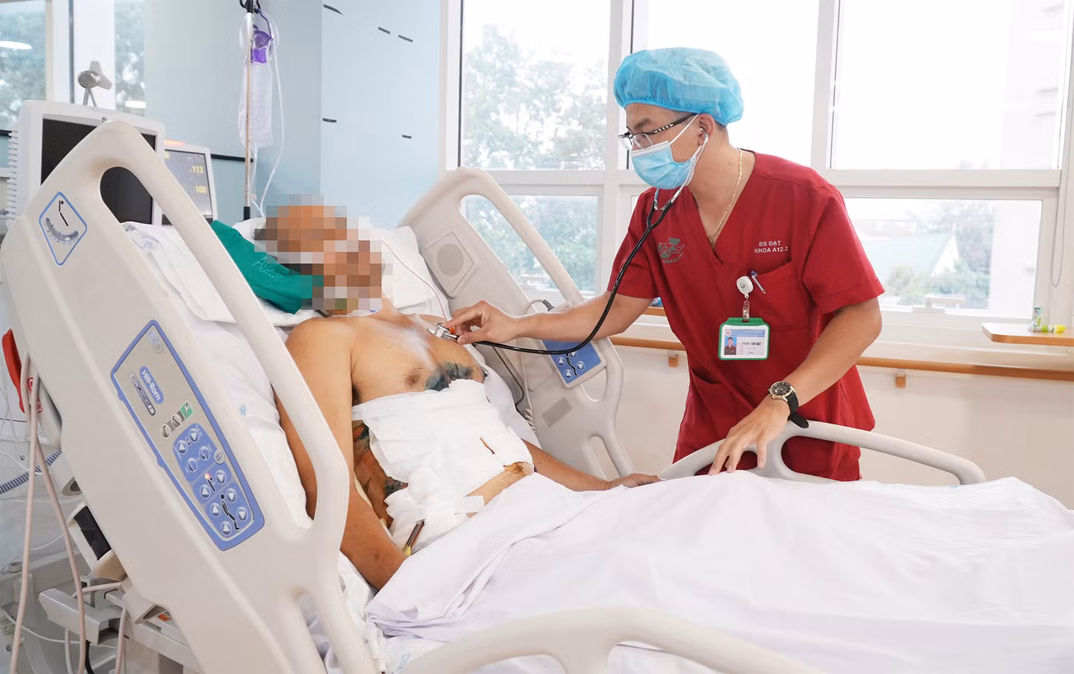 Bệnh nhân đã qua cơn nguy kịch và đang được theo dõi tích cực