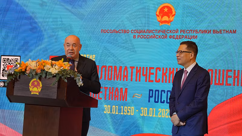Đặc phái viên của Tổng thống Liên bang Nga về hợp tác văn hóa quốc tế Mikhail Shvydkoy bày tỏ xúc động khi nhắc đến Việt Nam. Đặc phái viên của Tổng thống Liên bang Nga về hợp tác văn hóa quốc tế Mikhail Shvydkoy bày tỏ xúc động khi nhắc đến Việt Nam.