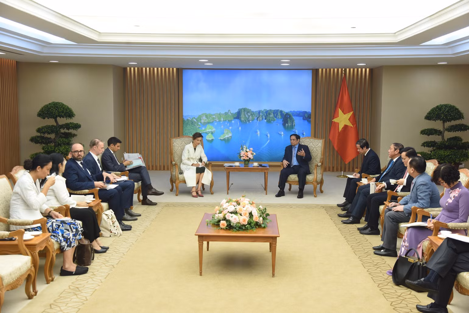 Quang cảnh buổi tiếp. (Ảnh: TRẦN HẢI)