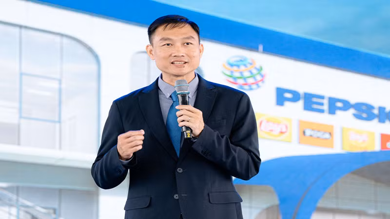 Ông Nguyễn Việt Hà, Tổng Giám đốc Công ty thực phẩm PepsiCo Việt Nam phát biểu tại buổi lễ. Ông Nguyễn Việt Hà, Tổng Giám đốc Công ty thực phẩm PepsiCo Việt Nam phát biểu tại buổi lễ.