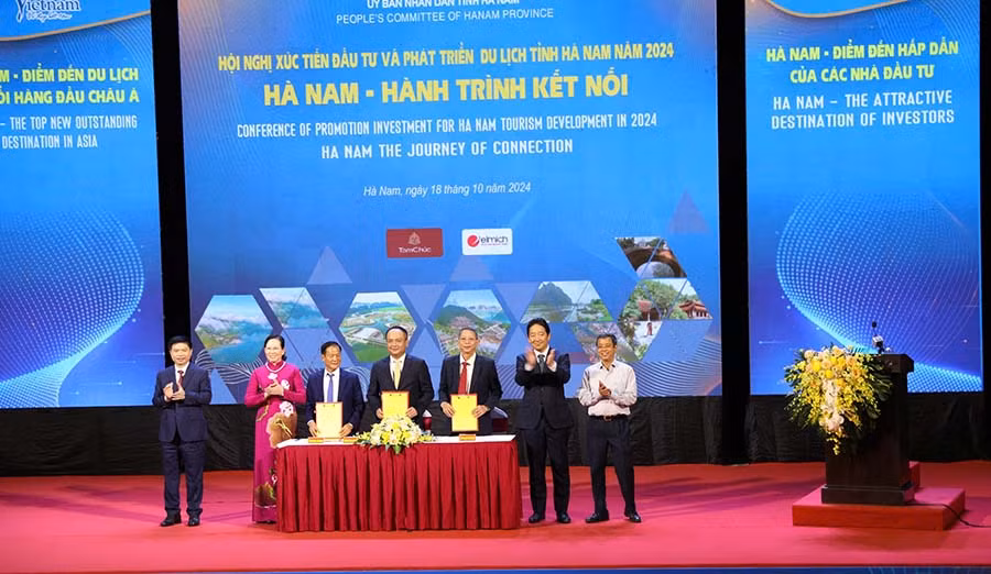 Sở Văn hóa, Thể thao và Du lịch Hà Nam, Sở Du lịch tỉnh Bình Định và Sở Văn hóa, Thể thao và Du lịch tỉnh Hà Giang ký kết thỏa thuận hợp tác phát triển du lịch thời gian tới. Sở Văn hóa, Thể thao và Du lịch Hà Nam, Sở Du lịch tỉnh Bình Định và Sở Văn hóa, Thể thao và Du lịch tỉnh Hà Giang ký kết thỏa thuận hợp tác phát triển du lịch thời gian tới.