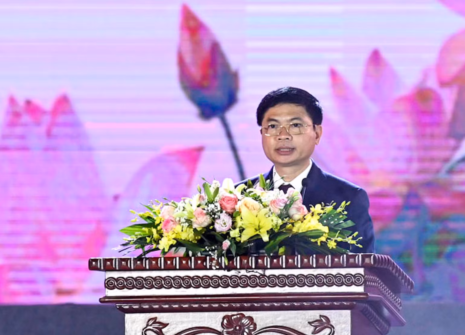 Chủ tịch Ủy ban nhân dân tỉnh Hà Nam Trương Quốc Huy phát biểu tại buổi lễ.