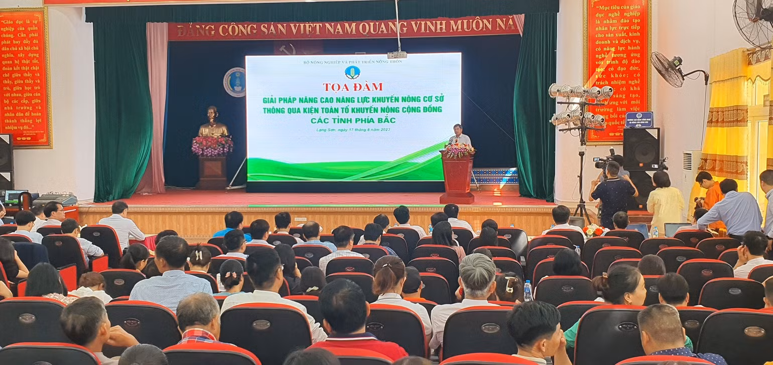 Toàn cảnh buổi tọa đàm.