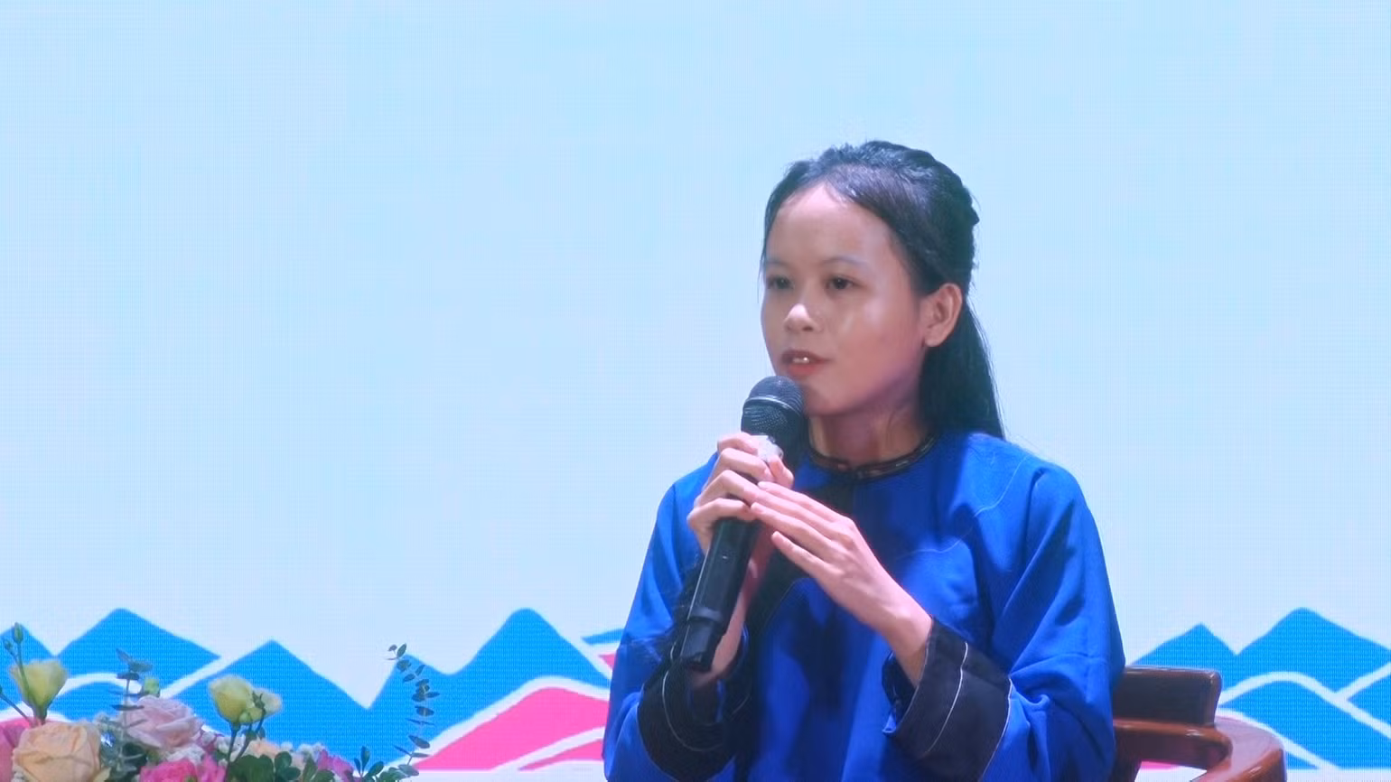 Những phong tục, tập quán không còn phù hợp cũng được sinh viên dân tộc thiểu số kiến nghị và vận động xóa bỏ.