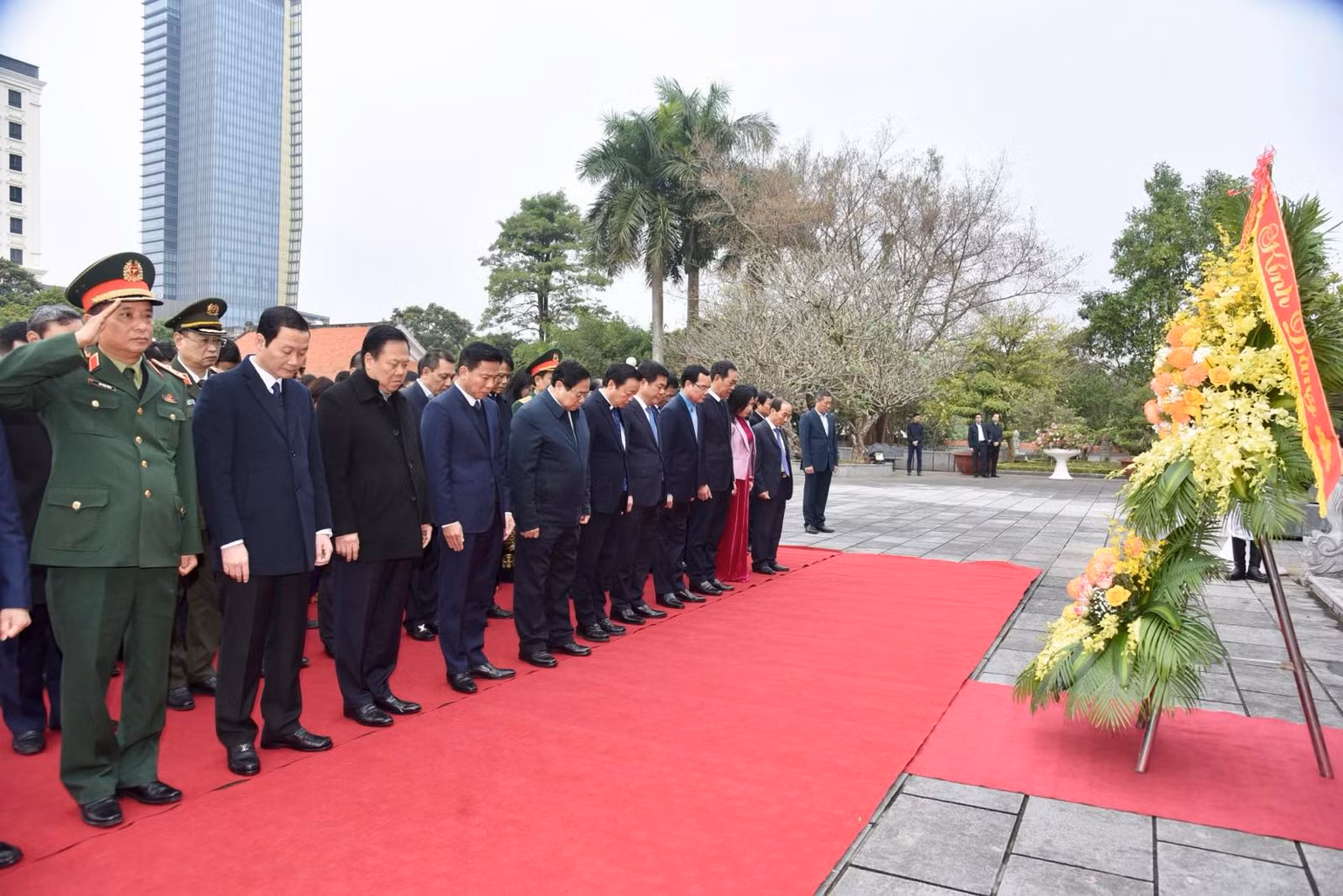 Thủ tướng Phạm Minh Chính và các đại biểu thành kính dâng hương, dâng hoa tại Khu văn hóa tưởng niệm Chủ tịch Hồ Chí Minh tại thành phố Thanh Hóa. Thủ tướng Phạm Minh Chính và các đại biểu thành kính dâng hương, dâng hoa tại Khu văn hóa tưởng niệm Chủ tịch Hồ Chí Minh tại thành phố Thanh Hóa.