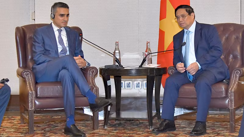 Thủ tướng Phạm Minh Chính tiếp ông Shikhar Malhotra, Giám đốc Tập đoàn HCL. Thủ tướng Phạm Minh Chính tiếp ông Shikhar Malhotra, Giám đốc Tập đoàn HCL.