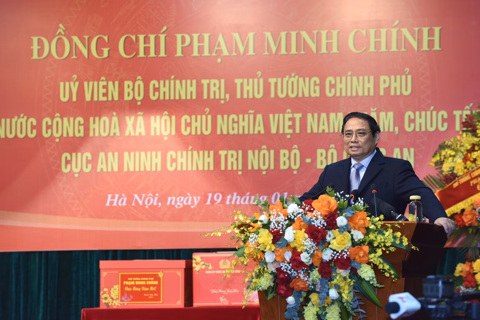 Thủ tướng Phạm Minh Chính phát biểu động viên và chúc Tết cán bộ, chiến sĩ Cục An ninh chính trị nội bộ. Thủ tướng Phạm Minh Chính phát biểu động viên và chúc Tết cán bộ, chiến sĩ Cục An ninh chính trị nội bộ.
