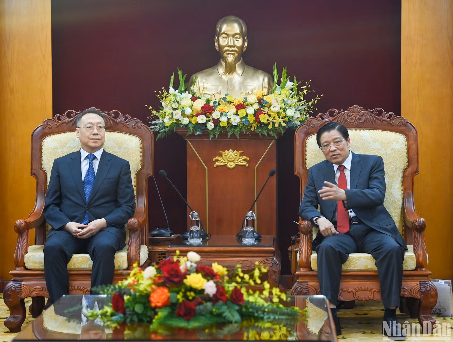 Trưởng Ban Nội chính Trung ương Phan Đình Trạc phát biểu tại buổi tiếp Phó Tổng Thư ký Ủy ban Chính pháp Trung ương Đảng Cộng sản Trung Quốc Dương Xuân Lôi. Trưởng Ban Nội chính Trung ương Phan Đình Trạc phát biểu tại buổi tiếp Phó Tổng Thư ký Ủy ban Chính pháp Trung ương Đảng Cộng sản Trung Quốc Dương Xuân Lôi.