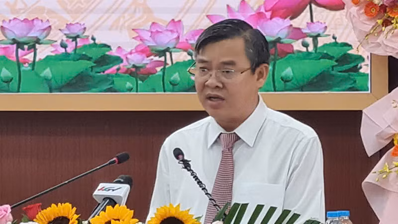 Ông Trương Cảnh Tuyên, Phó Chủ tịch Thường trực Ủy ban nhân dân tỉnh Hậu Giang, phát biểu tại buổi lễ.