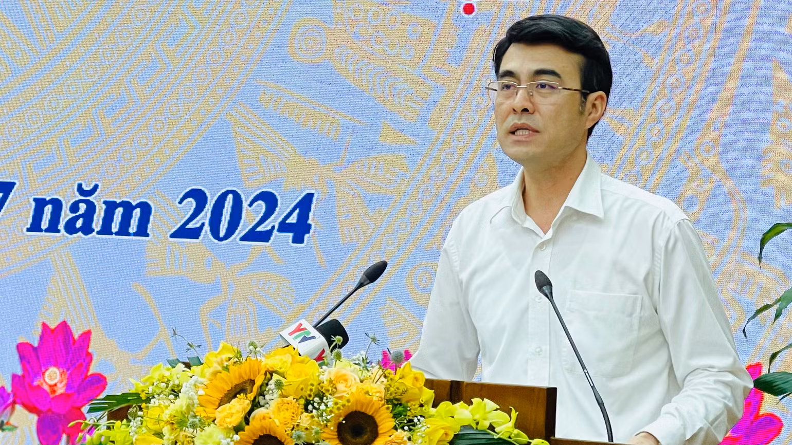 Đồng chí Nguyễn Đức Hải, Phó Tổng giám đốc Ngân hàng Chính sách xã hội Việt Nam phát biểu tại Hội nghị. (Ảnh: THANH SƠN)