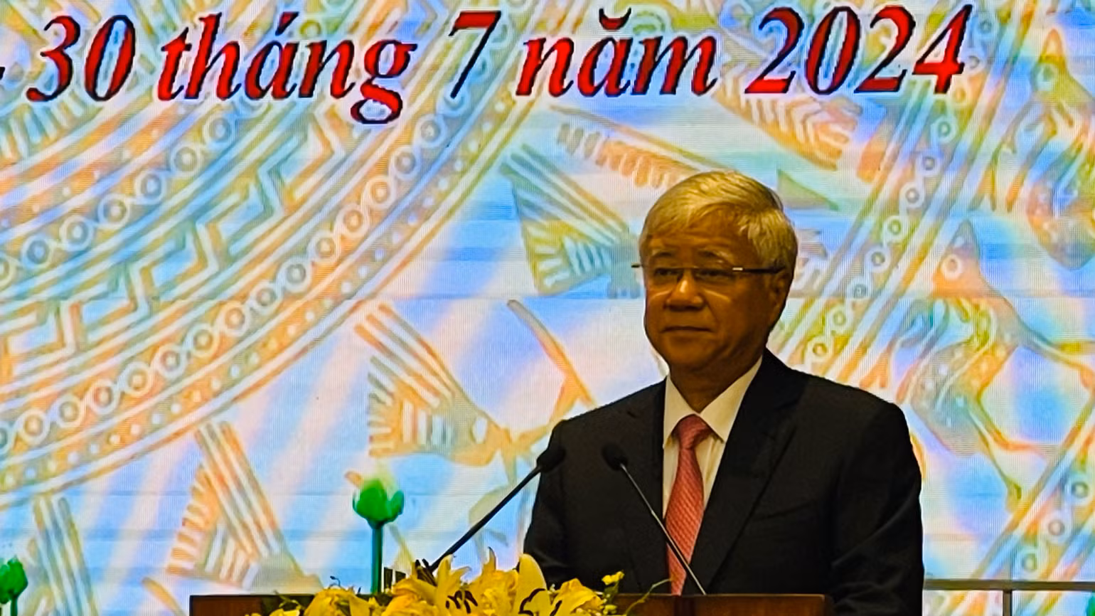 Đồng chí Đỗ Văn Chiến, Ủy viên Bộ Chính trị, Bí thư Trung ương Đảng, Chủ tịch Ủy ban Trung ương Mặt trận Tổ quốc Việt Nam phát biểu tại đại hội. (Ảnh: THANH SƠN) Đồng chí Đỗ Văn Chiến, Ủy viên Bộ Chính trị, Bí thư Trung ương Đảng, Chủ tịch Ủy ban Trung ương Mặt trận Tổ quốc Việt Nam phát biểu tại đại hội. (Ảnh: THANH SƠN)