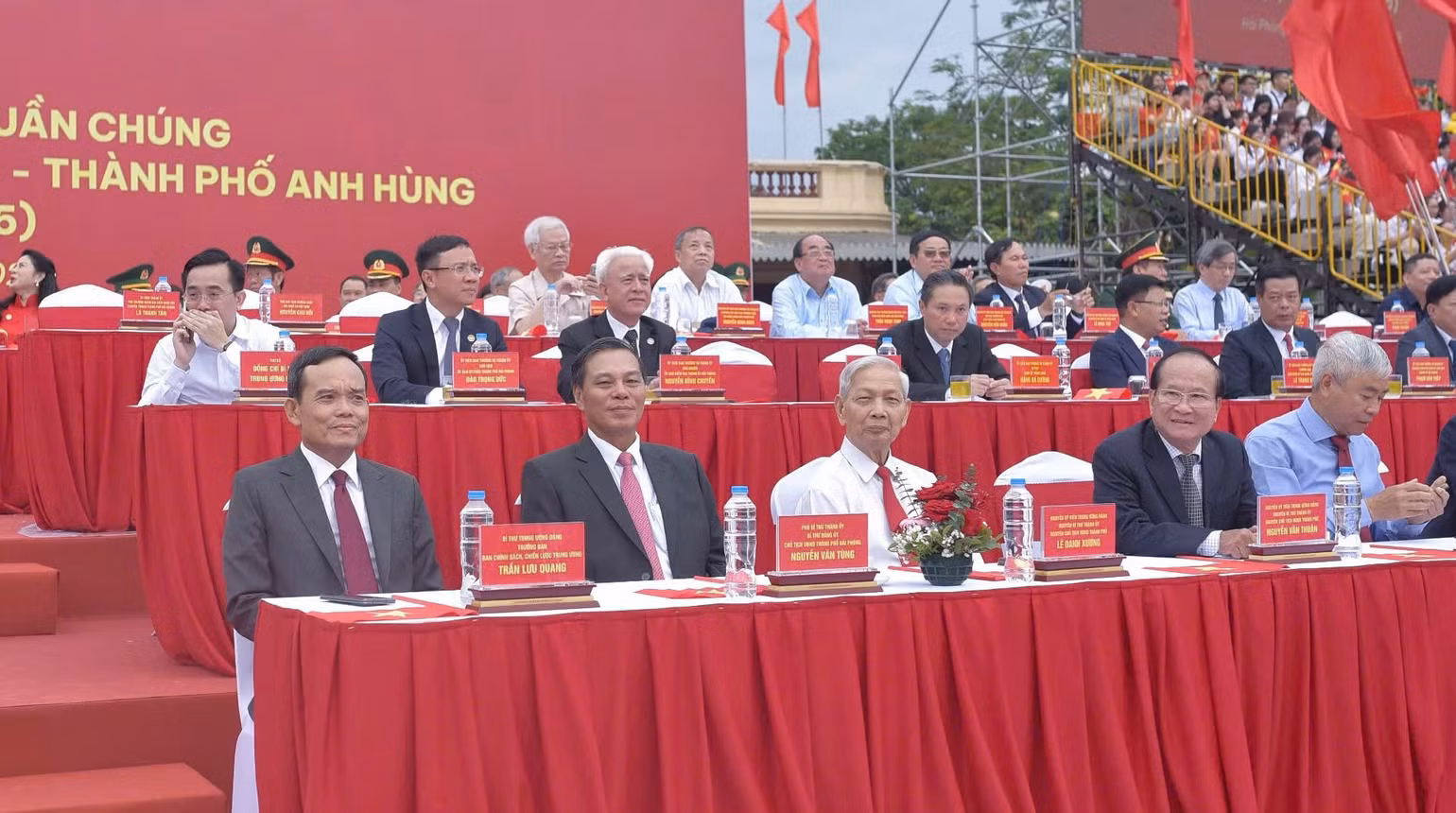 Đồng chí Trần Lưu Quang, Bí thư Trung ương Đảng, Trưởng Ban Chính sách, chiến lược Trung ương cùng các đại biểu dự.