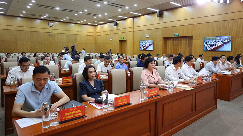 Các đại biểu tham dự hội nghị.