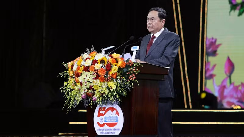Đồng chí Trần Thanh Mẫn phát biểu tại buổi lễ. Đồng chí Trần Thanh Mẫn phát biểu tại buổi lễ.