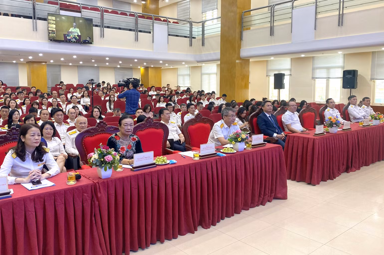 Các đại biểu tham dự Lễ công bố