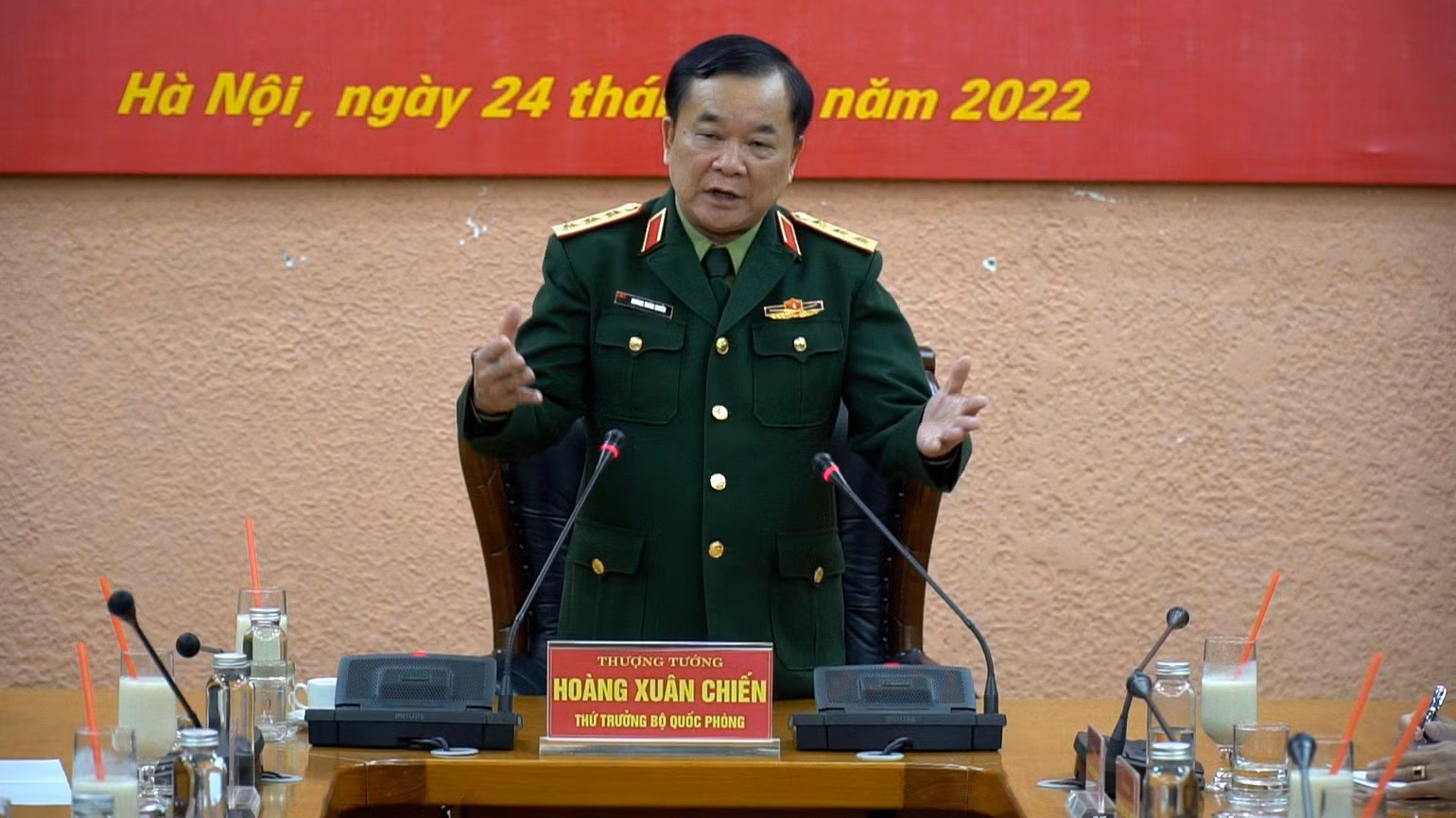 Thượng tướng Hoàng Xuân Chiến phát biểu tại buổi trao quyết định. Thượng tướng Hoàng Xuân Chiến phát biểu tại buổi trao quyết định.