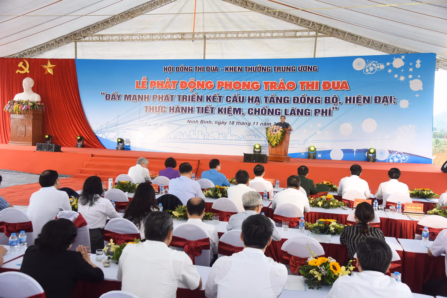 Quang cảnh buổi lễ.