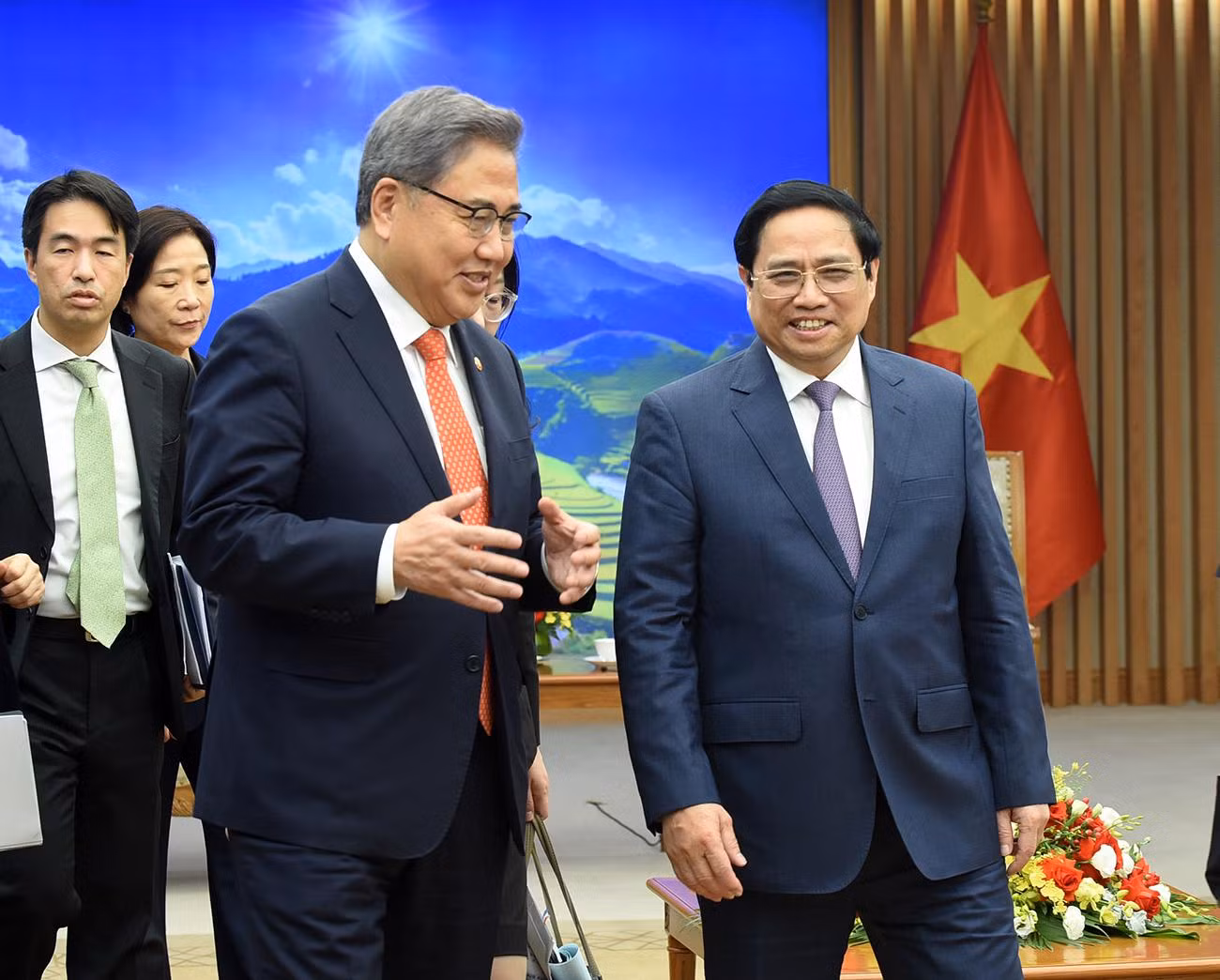 Thủ tướng khẳng định Việt Nam sẵn sàng hỗ trợ Hàn Quốc tăng cường hợp tác với ASEAN.