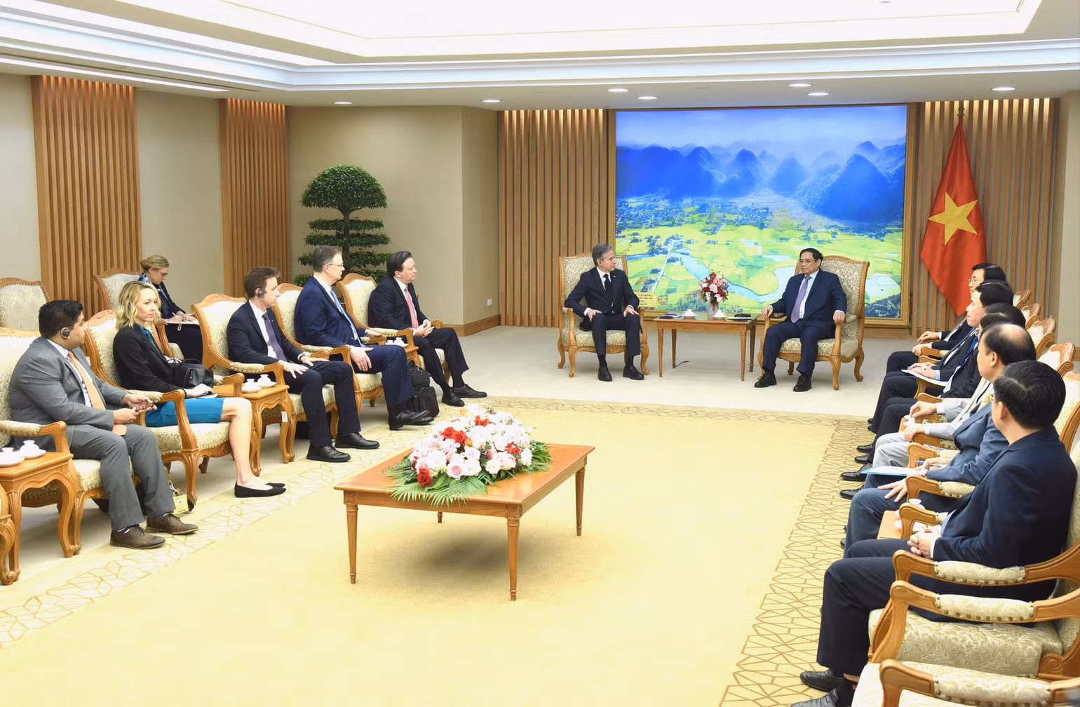 Quang cảnh buổi tiếp. Quang cảnh buổi tiếp.