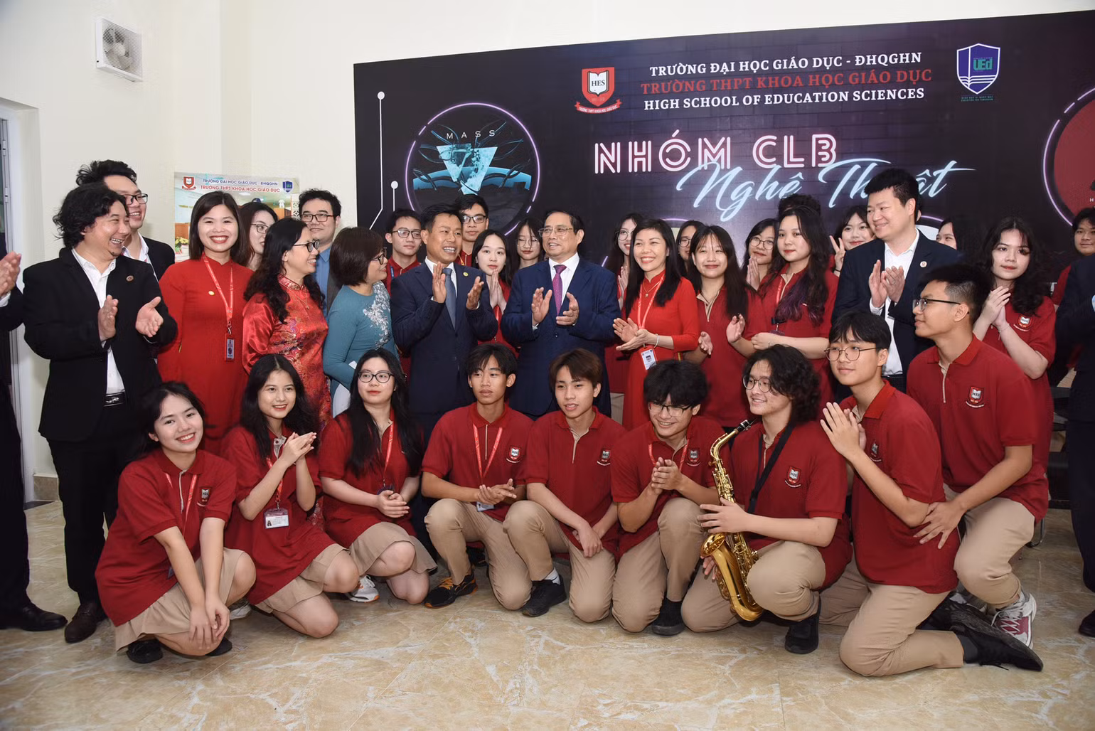 Thủ tướng Phạm Minh Chính với giáo viên, học sinh trường THPT khoa học giáo dục và sinh viên Đại học Quốc gia Hà Nội. Thủ tướng Phạm Minh Chính với giáo viên, học sinh trường THPT khoa học giáo dục và sinh viên Đại học Quốc gia Hà Nội.