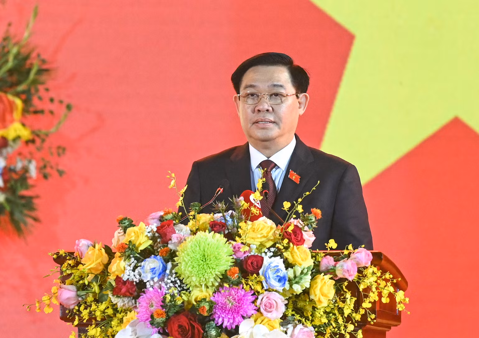 Chủ tịch Quốc hội Vương Đình Huệ phát biểu chỉ đạo tại buổi lễ.