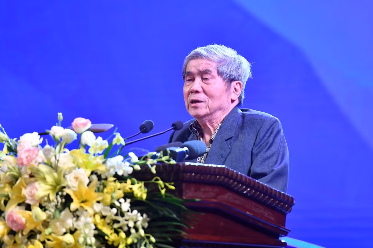 GS, NGND Hà Minh Đức phát biểu tại Lễ kỷ niệm.